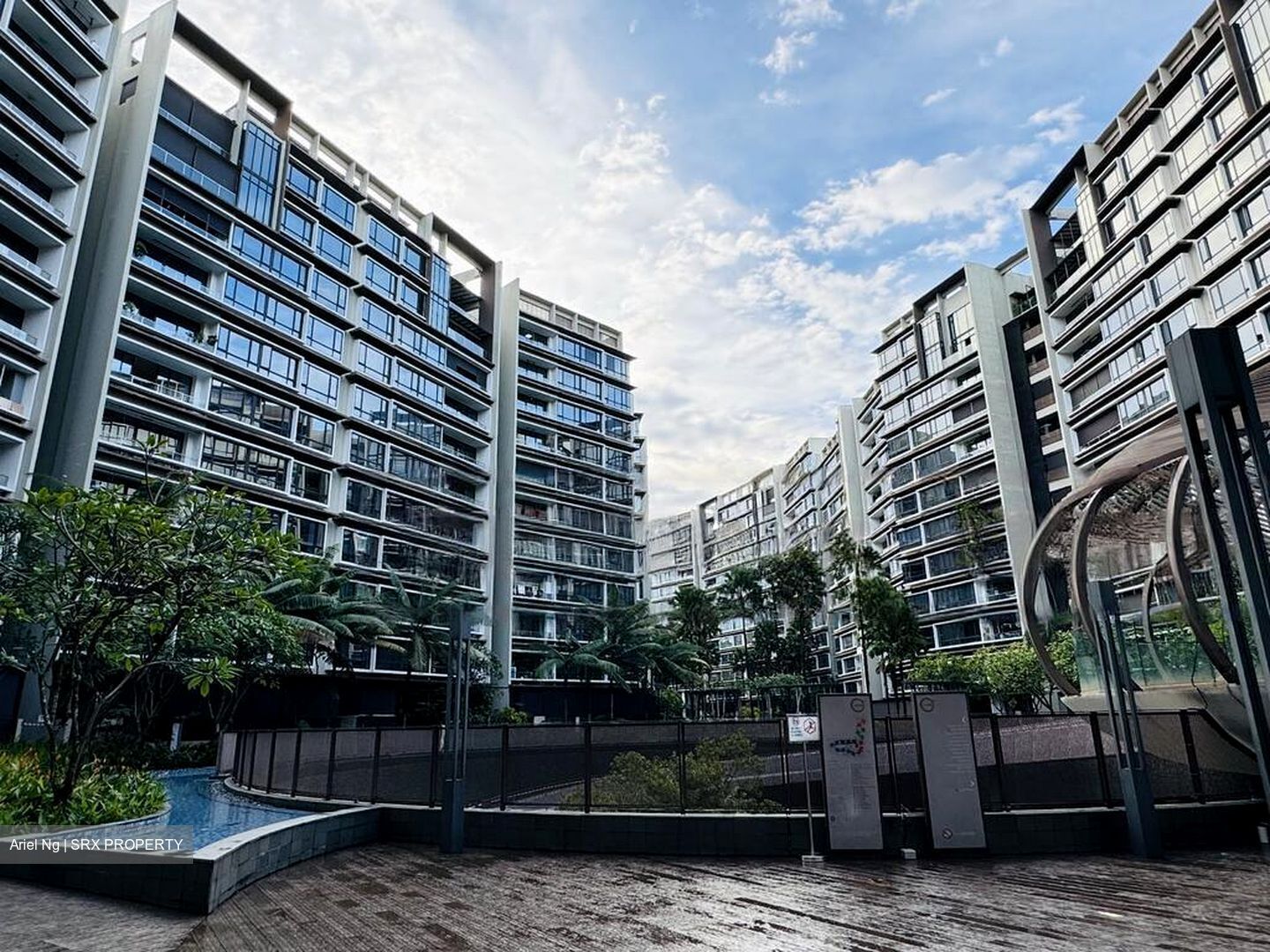 d'Nest (D18), Condominium #637770681